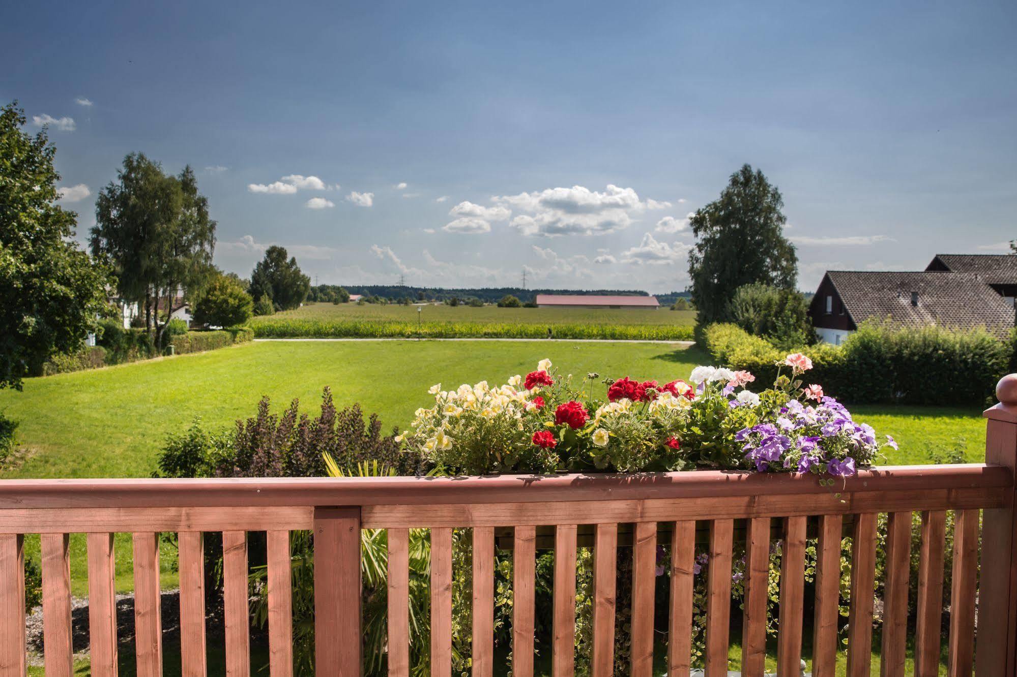 Glasl'S Landhotel Zorneding Exterior foto