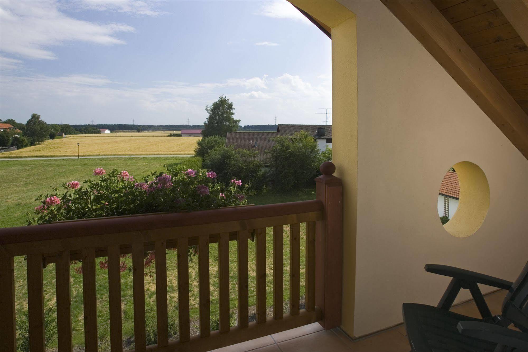 Glasl'S Landhotel Zorneding Exterior foto